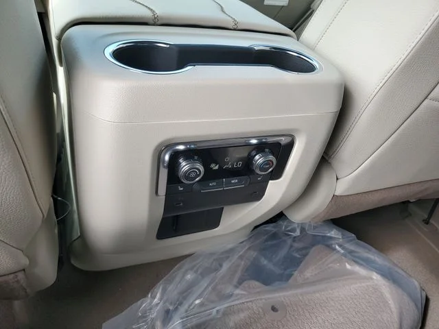 Nuevos GMC YUKON à Estados chez autogozo