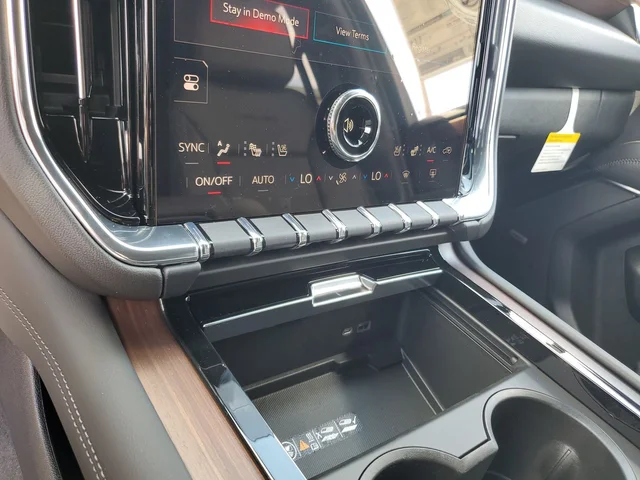 Nuevos GMC YUKON à Estados chez autogozo