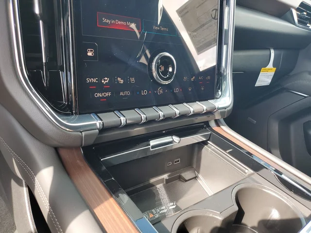 Nuevos GMC YUKON à Estados chez autogozo