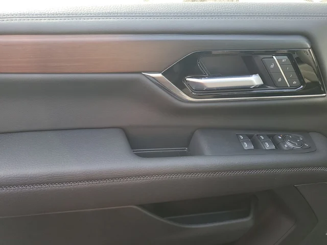 Nuevos GMC YUKON à Estados chez autogozo