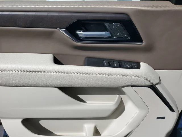 Nuevos GMC YUKON XL à Estados chez autogozo