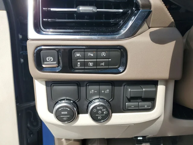 Nuevos GMC YUKON XL à Estados chez autogozo