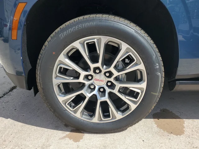 Nuevos GMC YUKON XL à Estados chez autogozo
