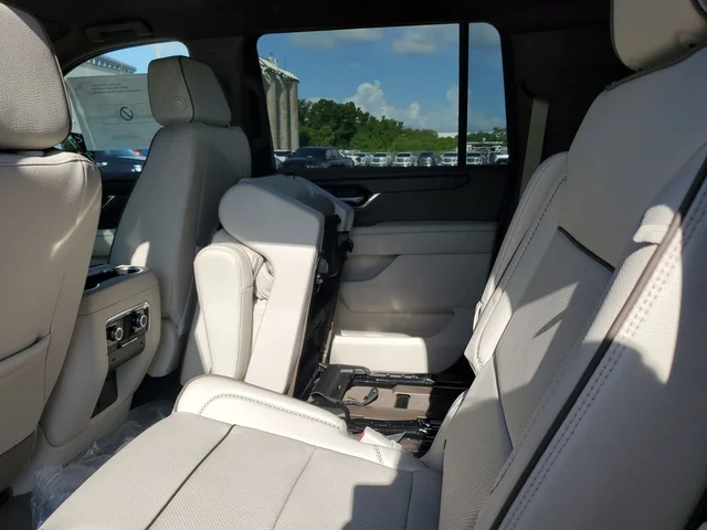 Nuevos GMC YUKON XL à Estados chez autogozo