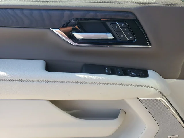 Nuevos GMC YUKON XL à Estados chez autogozo