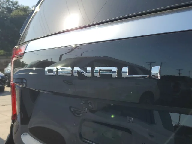 Nuevos GMC YUKON XL à Estados chez autogozo