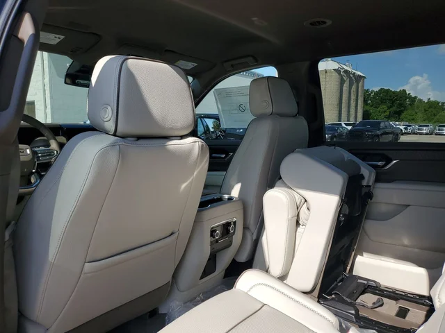Nuevos GMC YUKON XL à Estados chez autogozo