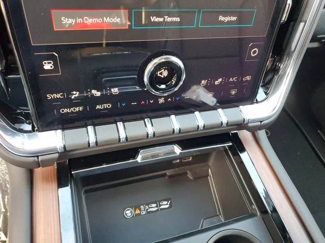 Nuevos GMC YUKON XL à Estados chez autogozo