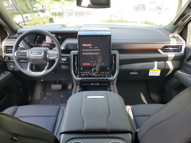 Nuevos GMC YUKON XL à Estados chez autogozo