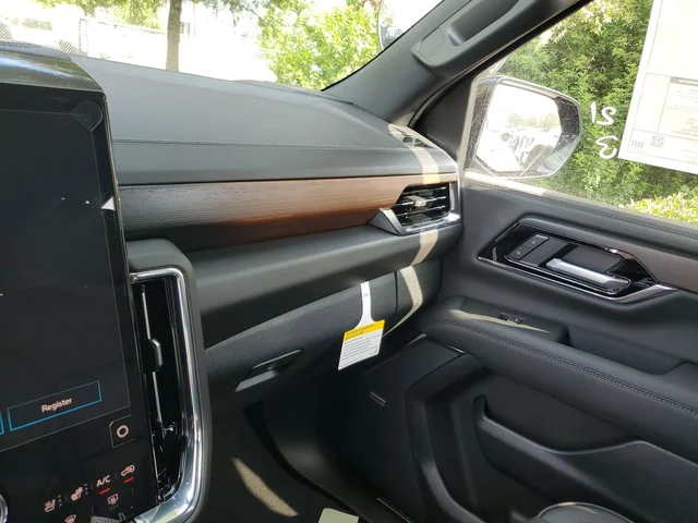 Nuevos GMC YUKON XL à Estados chez autogozo