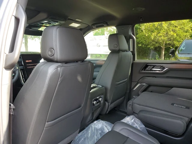 Nuevos GMC YUKON XL à Estados chez autogozo
