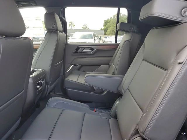Nuevos GMC YUKON XL à Estados chez autogozo
