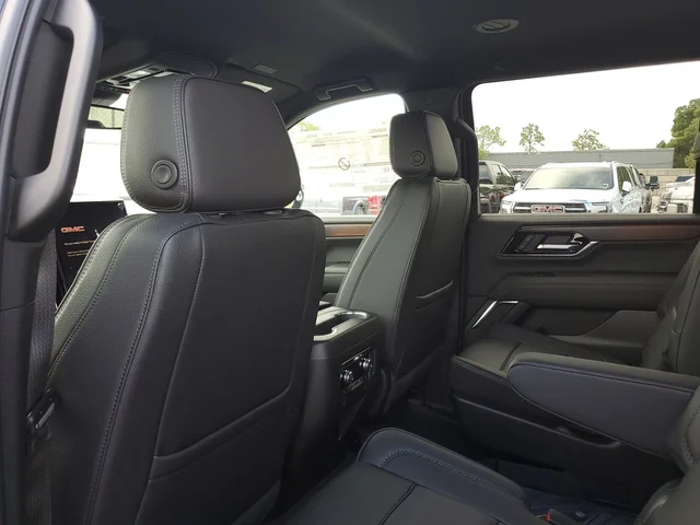 Nuevos GMC YUKON XL à Estados chez autogozo
