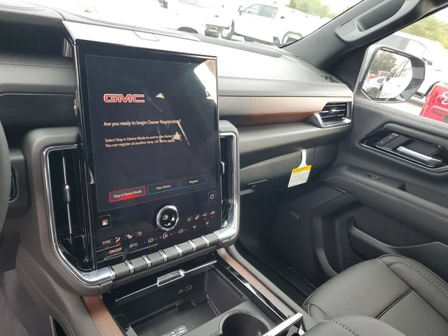 Nuevos GMC YUKON XL à Estados chez autogozo