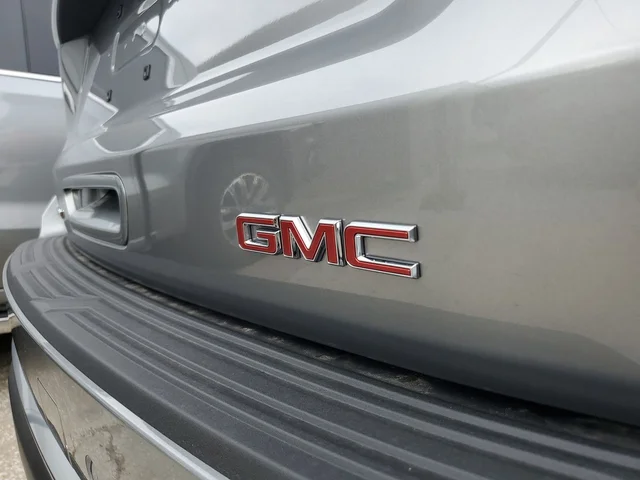 Nuevos GMC YUKON XL à Estados chez autogozo