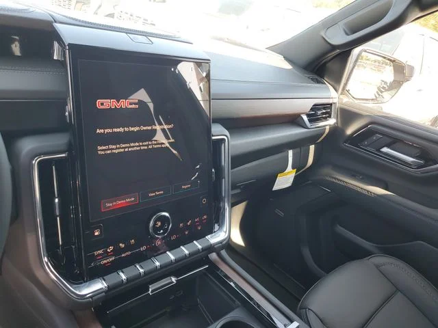 Nuevos GMC YUKON XL à Estados chez autogozo
