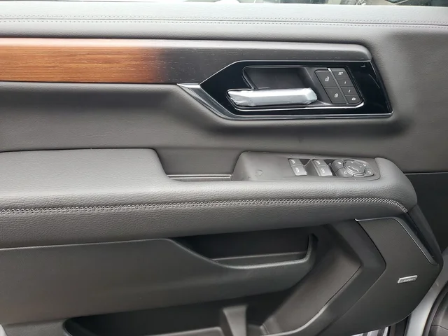 Nuevos GMC YUKON XL à Estados chez autogozo