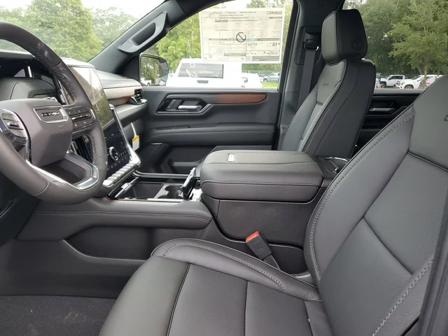 Nuevos GMC YUKON XL à Estados chez autogozo