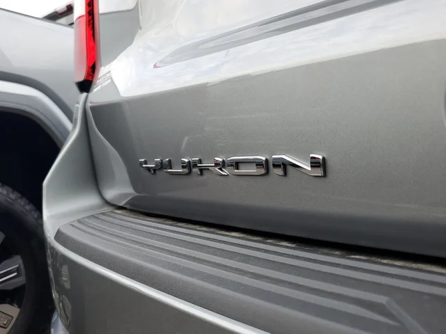 Nuevos GMC YUKON XL à Estados chez autogozo