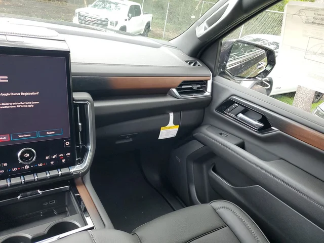 Nuevos GMC YUKON XL à Estados chez autogozo