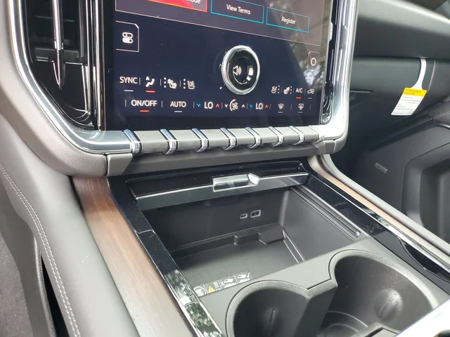 Nuevos GMC YUKON XL à Estados chez autogozo