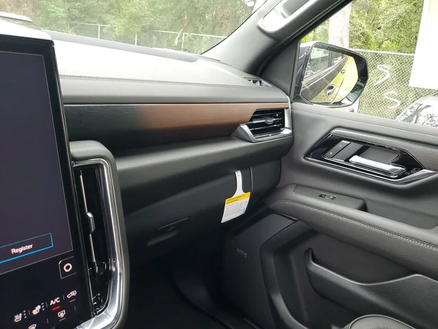 Nuevos GMC YUKON XL à Estados chez autogozo