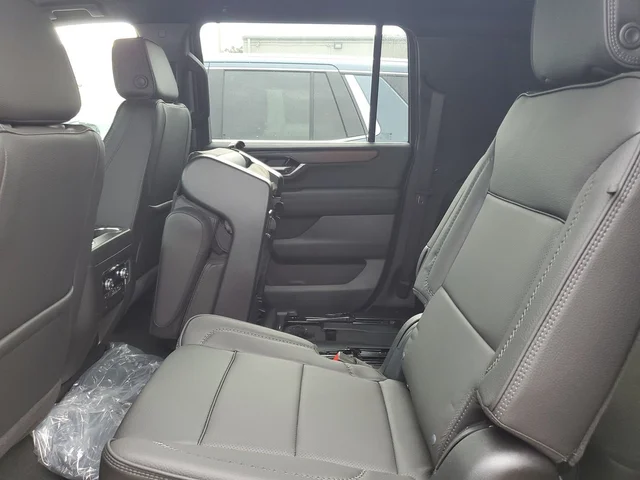 Nuevos GMC YUKON XL à Estados chez autogozo