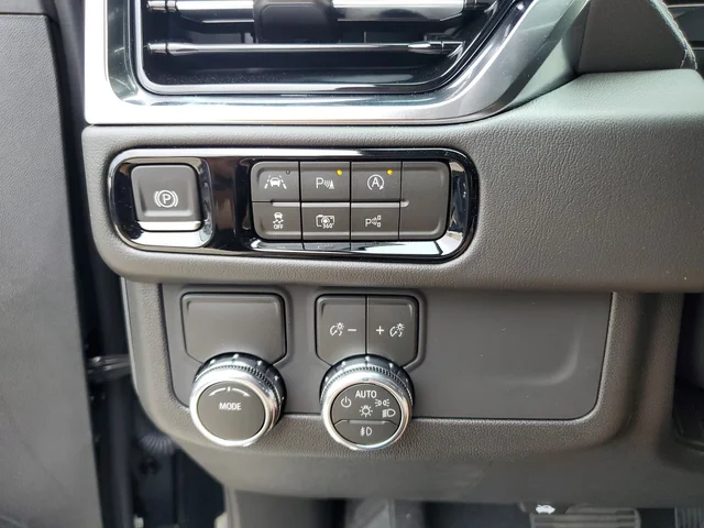 Nuevos GMC YUKON XL à Estados chez autogozo