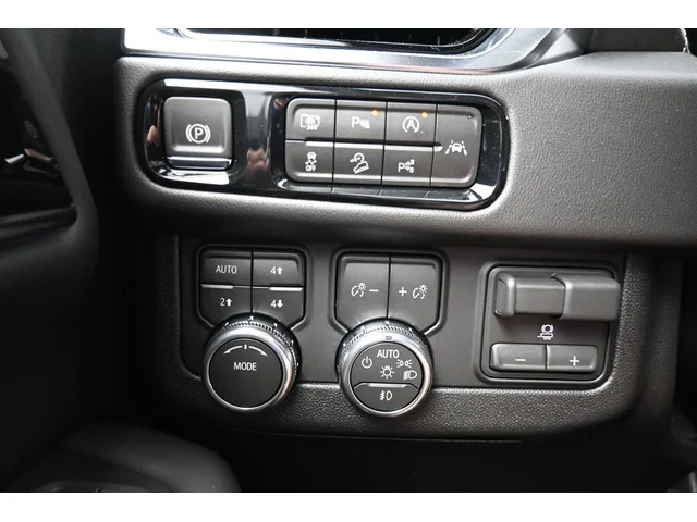 Nuevos GMC YUKON à Estados chez autogozo