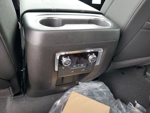 Nuevos GMC YUKON à Estados chez autogozo