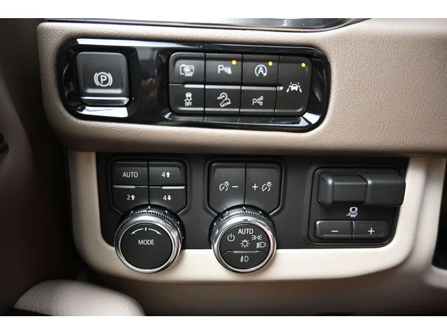 Nuevos GMC YUKON à Estados chez autogozo