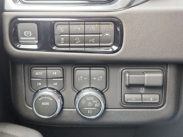 Nuevos GMC YUKON à Estados chez autogozo