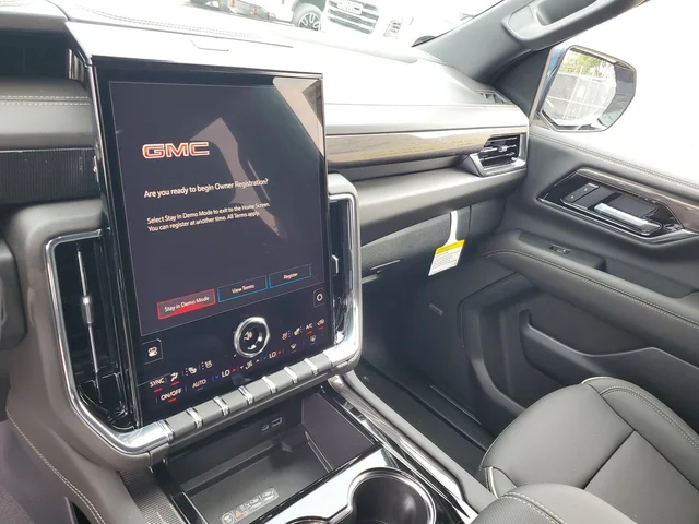 Nuevos GMC YUKON XL à Estados chez autogozo
