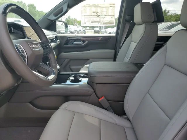 Nuevos GMC YUKON XL à Estados chez autogozo