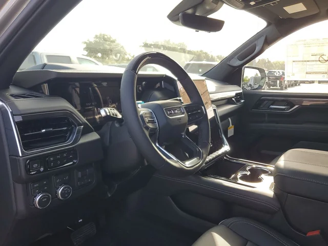 Nuevos GMC YUKON XL à Estados chez autogozo