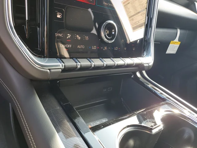 Nuevos GMC YUKON XL à Estados chez autogozo