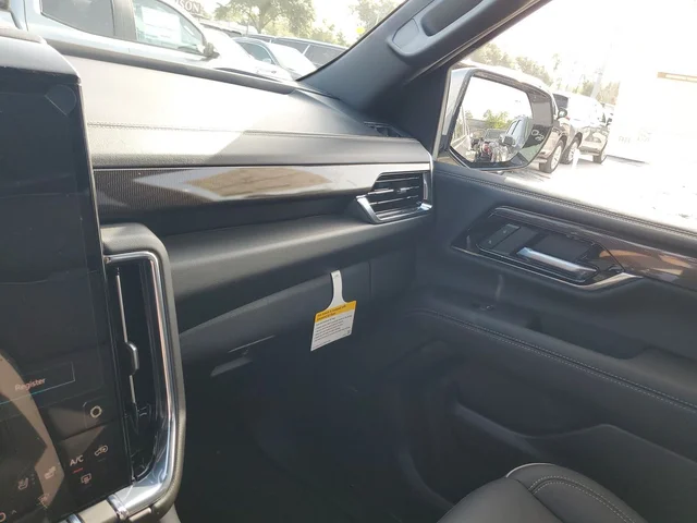 Nuevos GMC YUKON XL à Estados chez autogozo