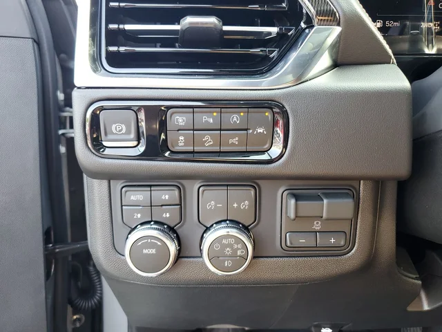 Nuevos GMC YUKON XL à Estados chez autogozo