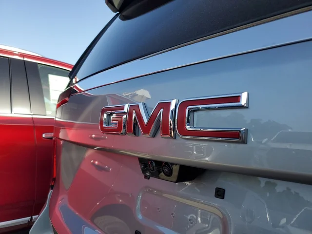 Nuevos GMC YUKON XL à Estados chez autogozo