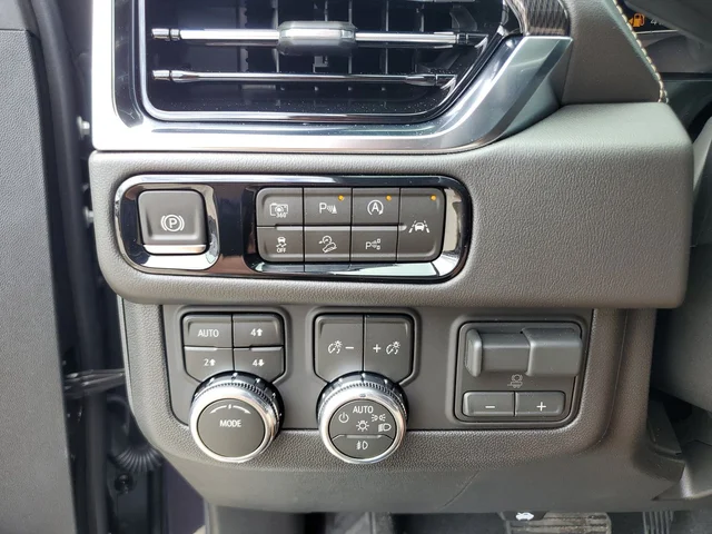 Nuevos GMC YUKON XL à Estados chez autogozo