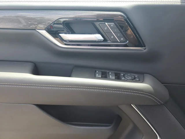 Nuevos GMC YUKON XL à Estados chez autogozo