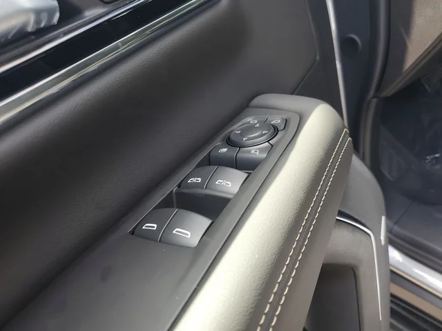Nuevos GMC YUKON XL à Estados chez autogozo