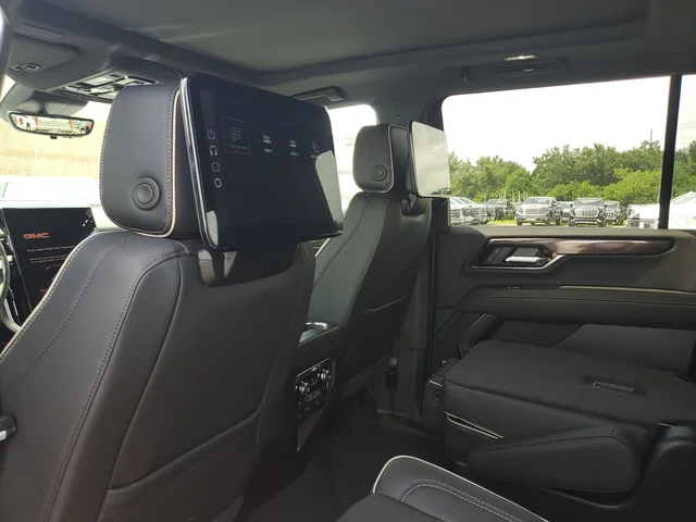 Nuevos GMC YUKON XL à Estados chez autogozo