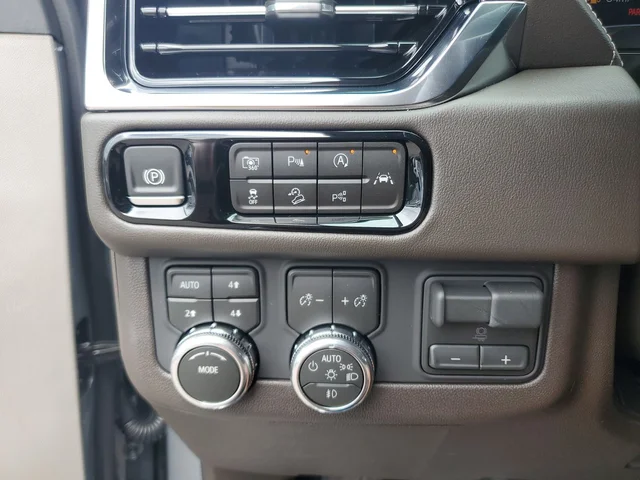 Nuevos GMC YUKON XL à Estados chez autogozo