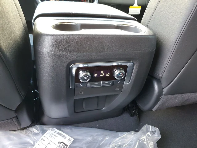 Nuevos GMC YUKON XL à Estados chez autogozo