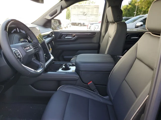 Nuevos GMC YUKON XL à Estados chez autogozo