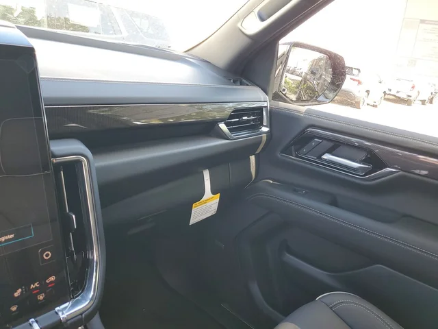 Nuevos GMC YUKON XL à Estados chez autogozo