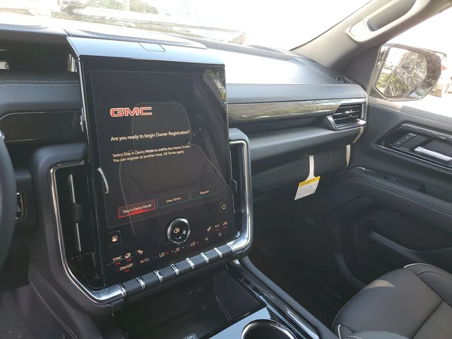 Nuevos GMC YUKON XL à Estados chez autogozo