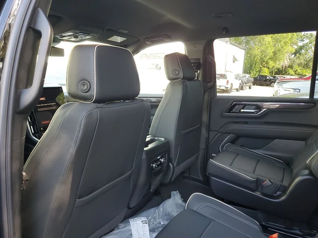 Nuevos GMC YUKON XL à Estados chez autogozo