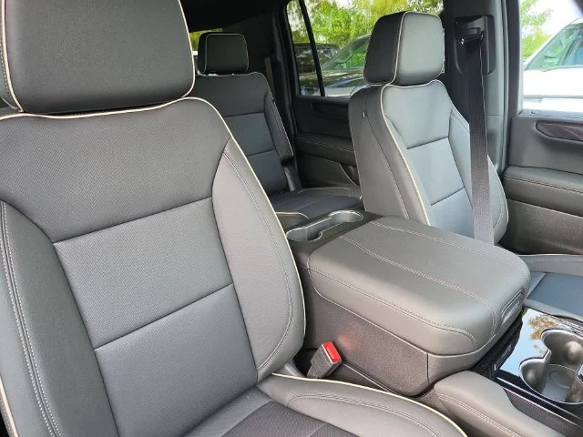 Nuevos GMC YUKON XL à Estados chez autogozo
